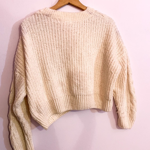 Soft Crop Puffy Sweater- White - Medium - Picture 3 of 5